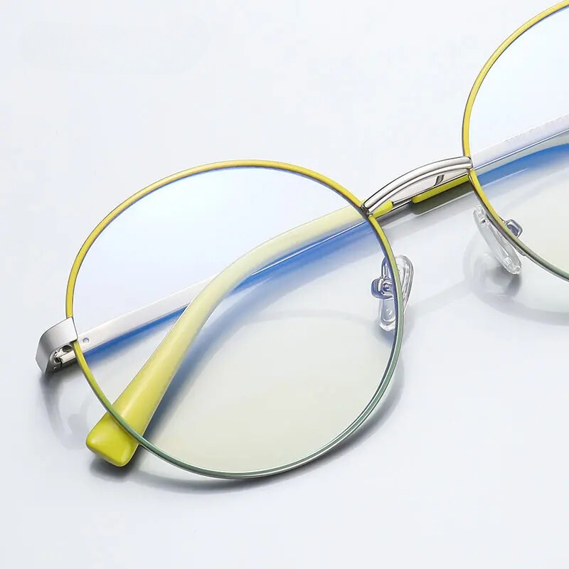 Luxora Vision – Blue Light Blocking Glasses – product detail image 3 at Ozoric