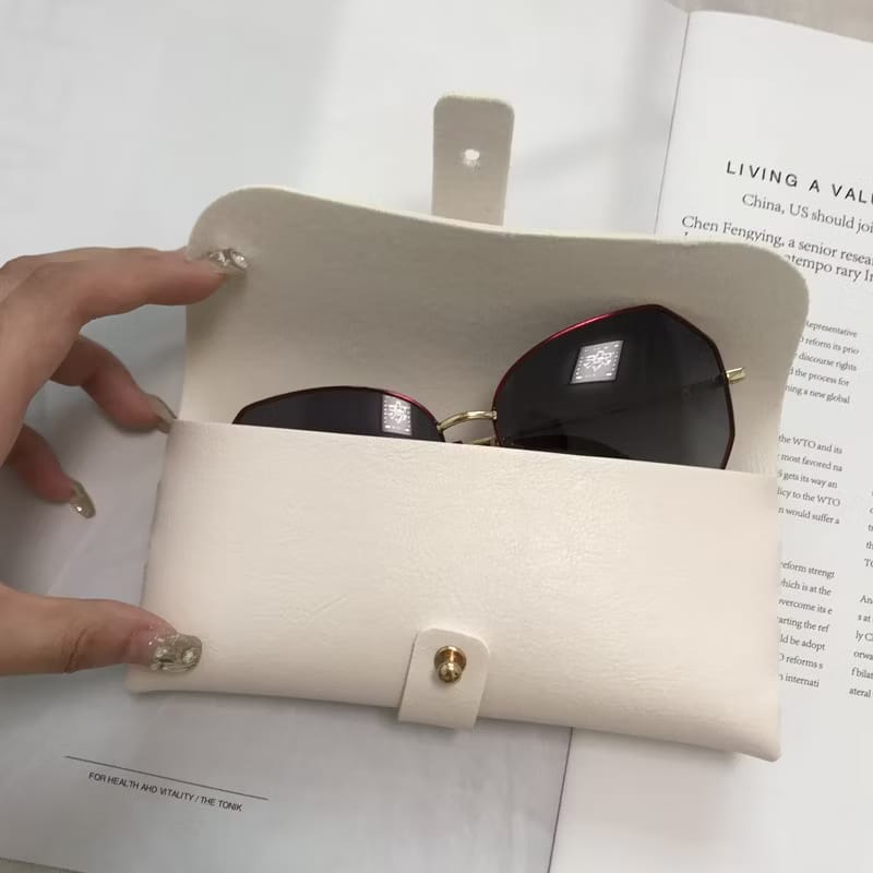 Classic Leather Glasses Case – Elegant & Durable – product detail image 4 at Ozoric
