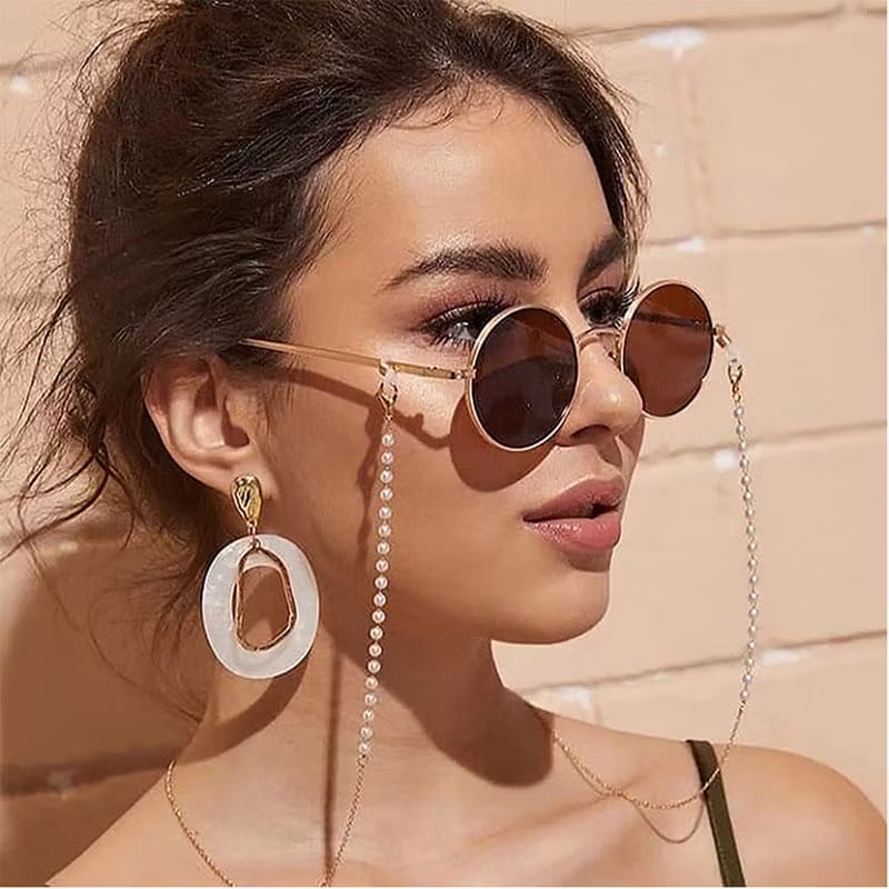 Luxe Pearl-kæde – Elegant brilletilbehør – detaljebillede 2 af produktet hos Ozoric