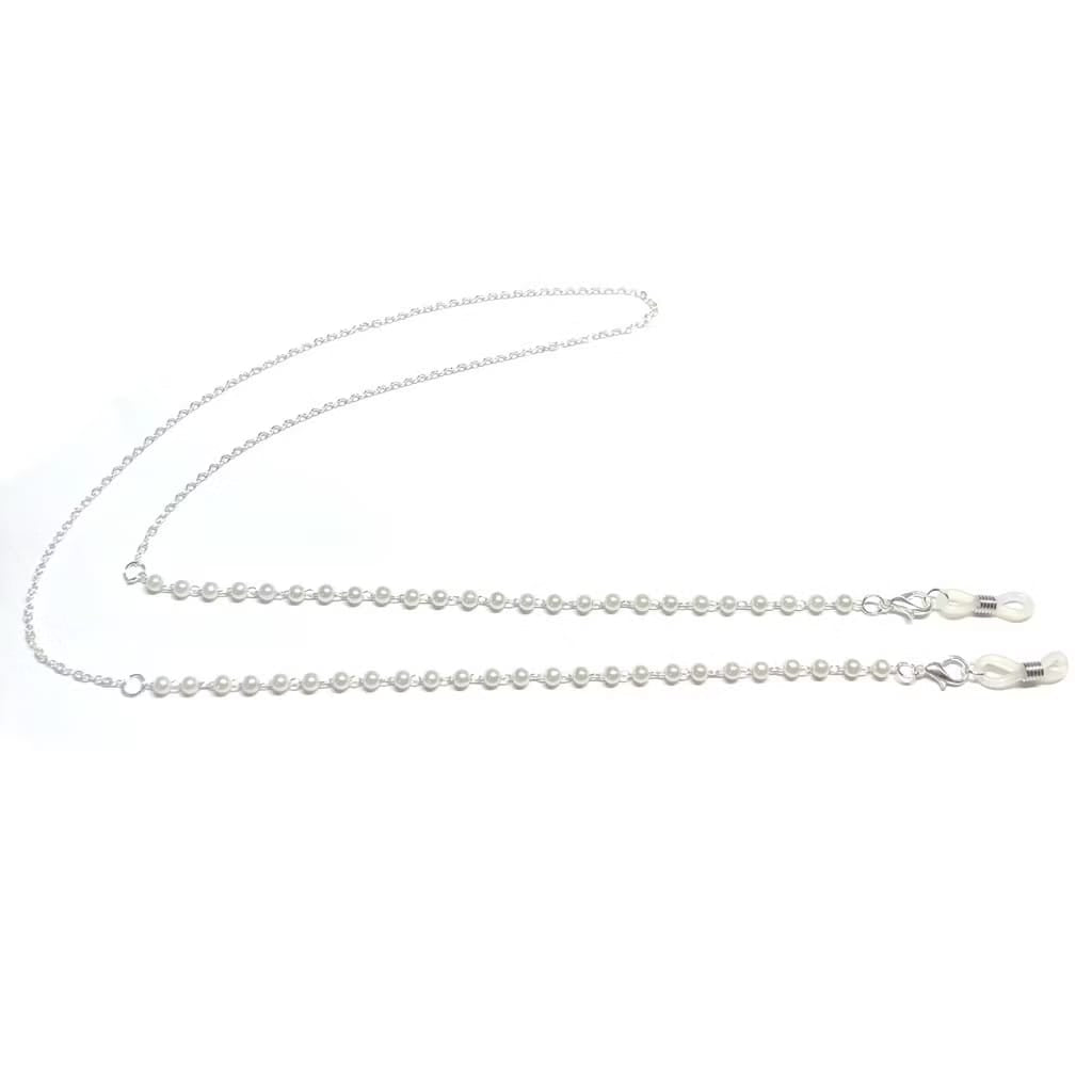 Luxe Pearl Chain – Elegant Eyewear Accessory – product detail image 5 at Ozoric
