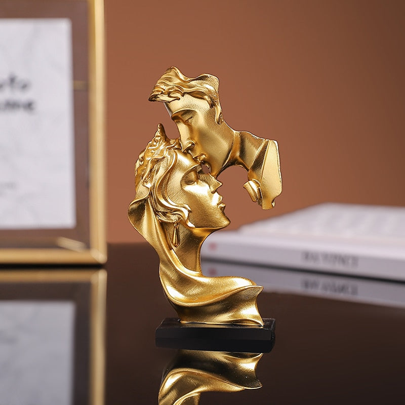 Nordic Eternal Kiss Ornament – product detail image 2 at Ozoric