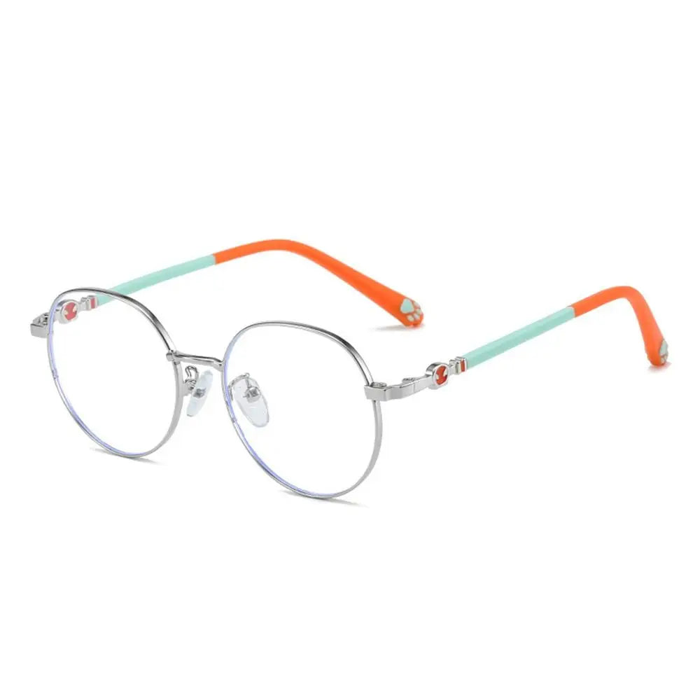 Wio Glasses – Blue Light Protection for Kids – product detail image 2 at Ozoric
