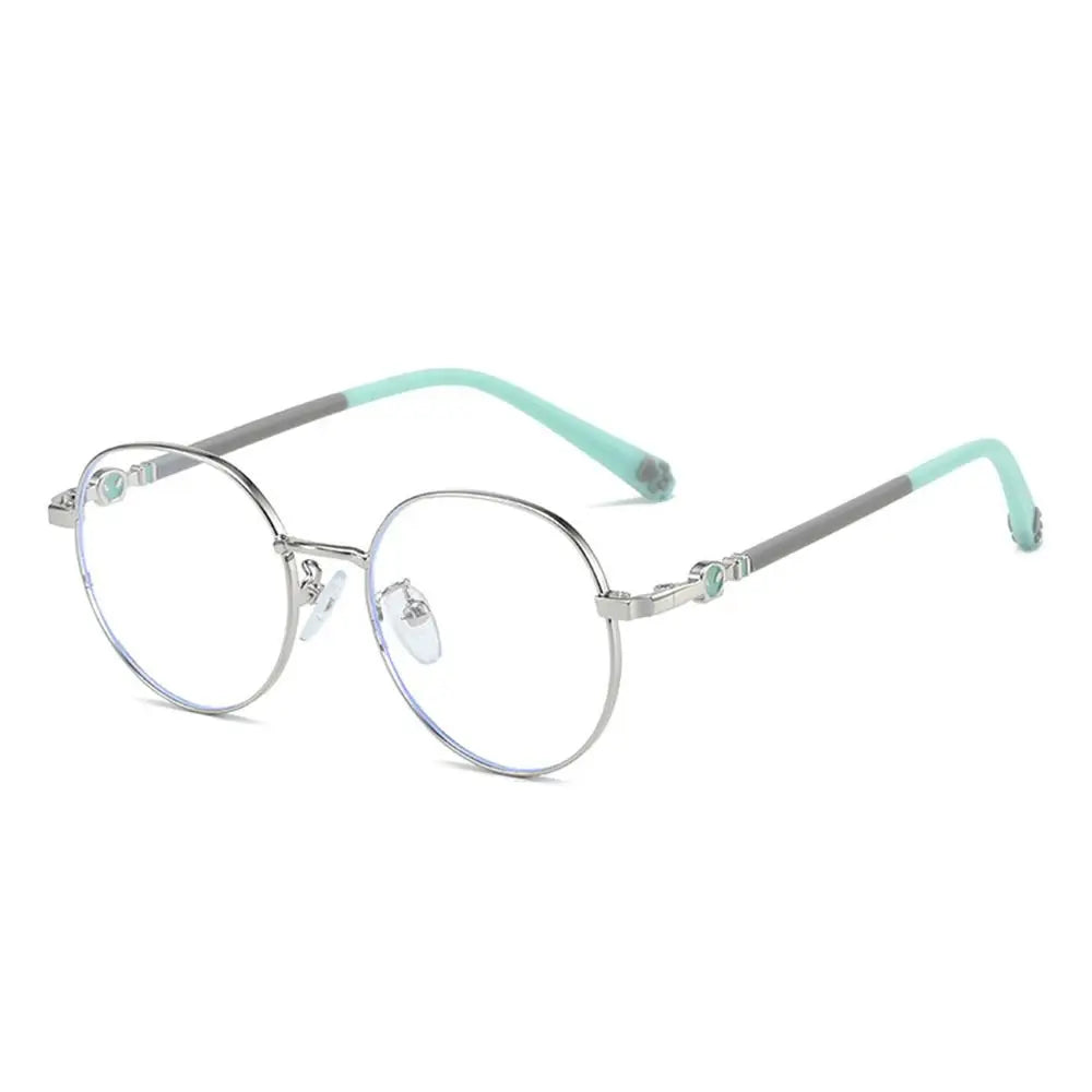 Wio Glasses – Blue Light Protection for Kids – product detail image 4 at Ozoric
