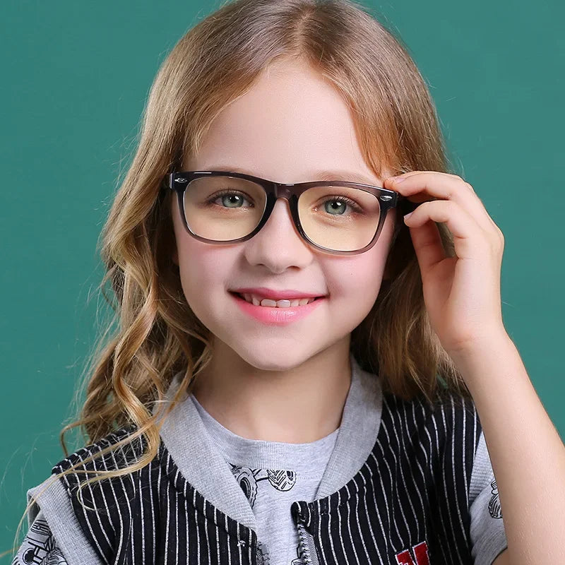 Scout Glasses – Blue Light Protection for Kids – product detail image 2 at Ozoric